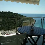 Apartament Above The Sea *