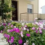 Above The Sea Apartament