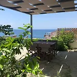 Apartament Above The Sea *