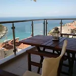 Above The Sea Apartament