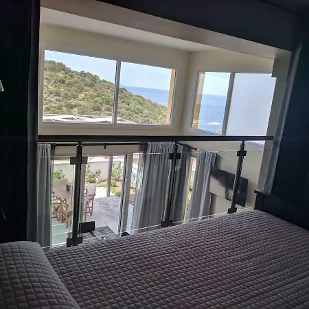 Apartment Above The Sea *