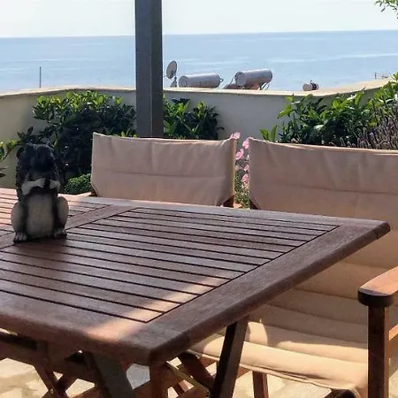 Apartment Above The Sea
