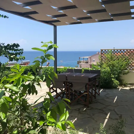 Apartment Above The Sea *