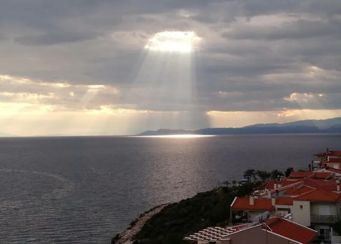 Апартаменты Above The Sea Скала-Марион
