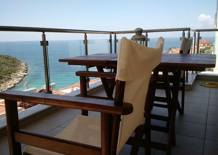 Апартаменты Above The Sea *